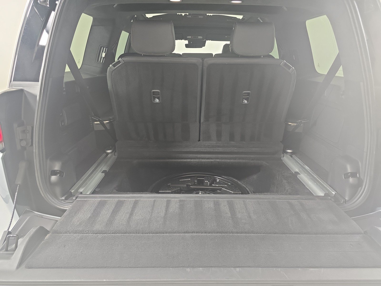 Used 2025 Rivian R1S Adventure AWD/4WD image 26