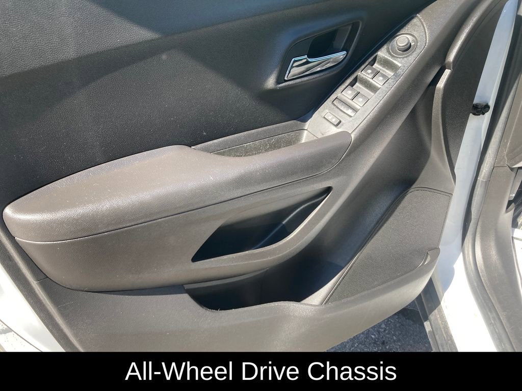 Used 2018 Chevrolet Trax LS image 13