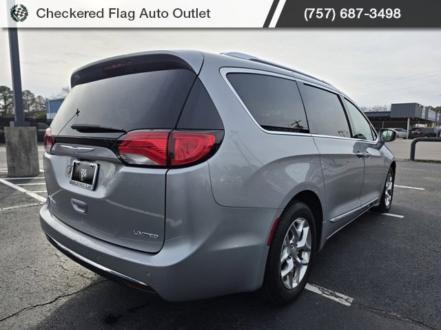 Used 2018 Chrysler Pacifica Limited image 7