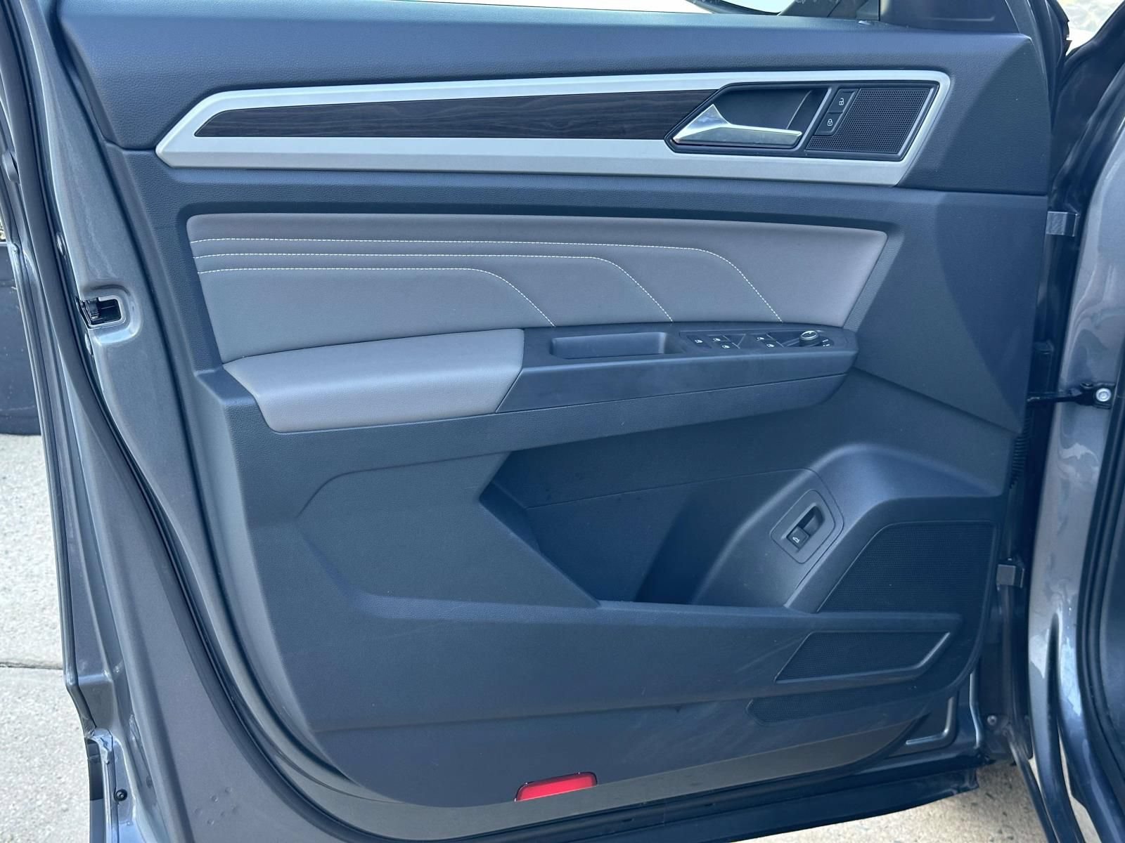 Certified 2023 Volkswagen Atlas SE AWD/4WD image 16