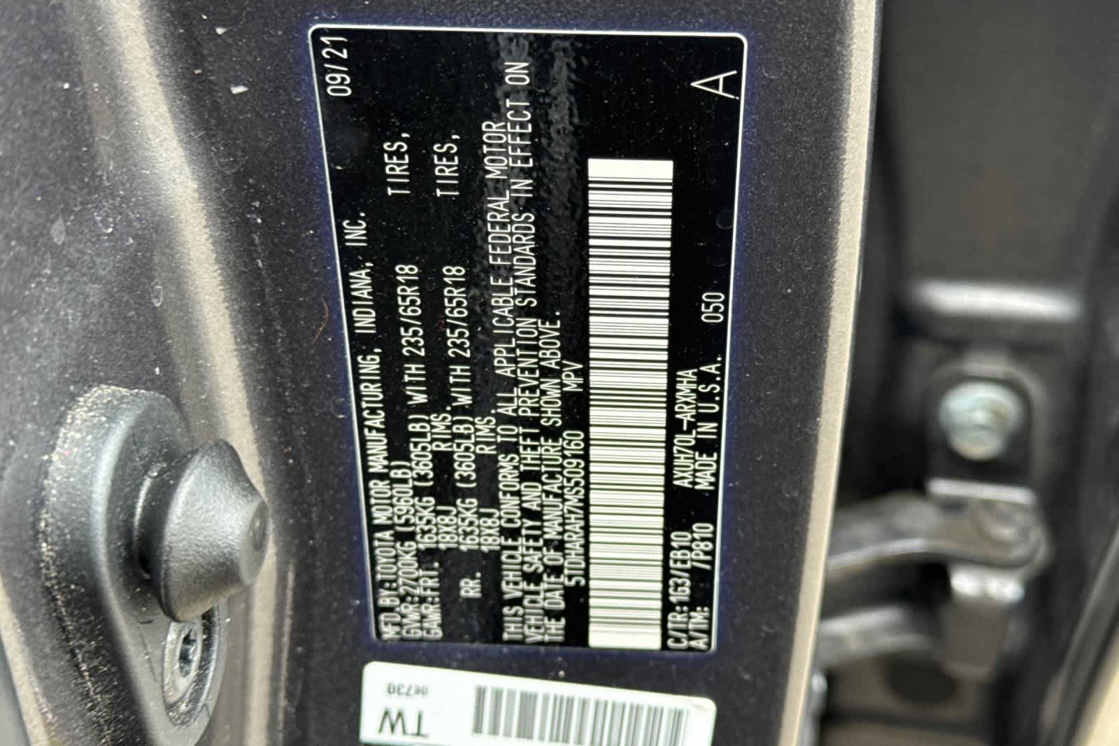Used 2021 Toyota Highlander XLE FWD image 25
