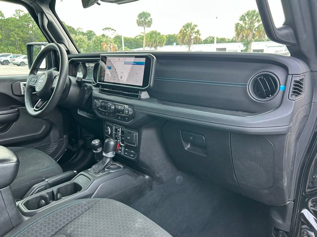 Used 2024 Jeep Wrangler Unlimited Rubicon 4xe AWD/4WD image 42