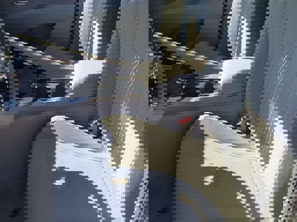 New 2026 Hyundai Elantra Blue image 17