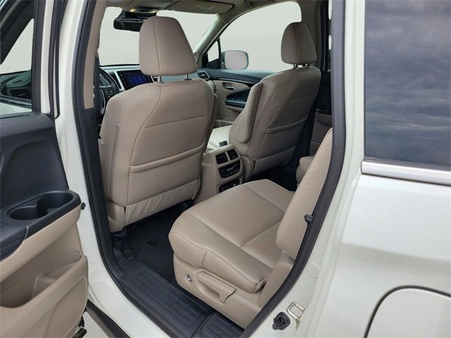 Used 2016 Honda Pilot Elite image 6