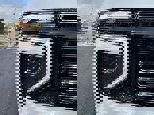 New 2026 Chevrolet Suburban High Country image 10