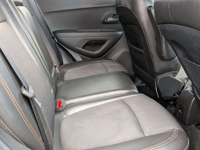 Used 2017 Chevrolet Trax LT w/ LT Convenience Package FWD image 29