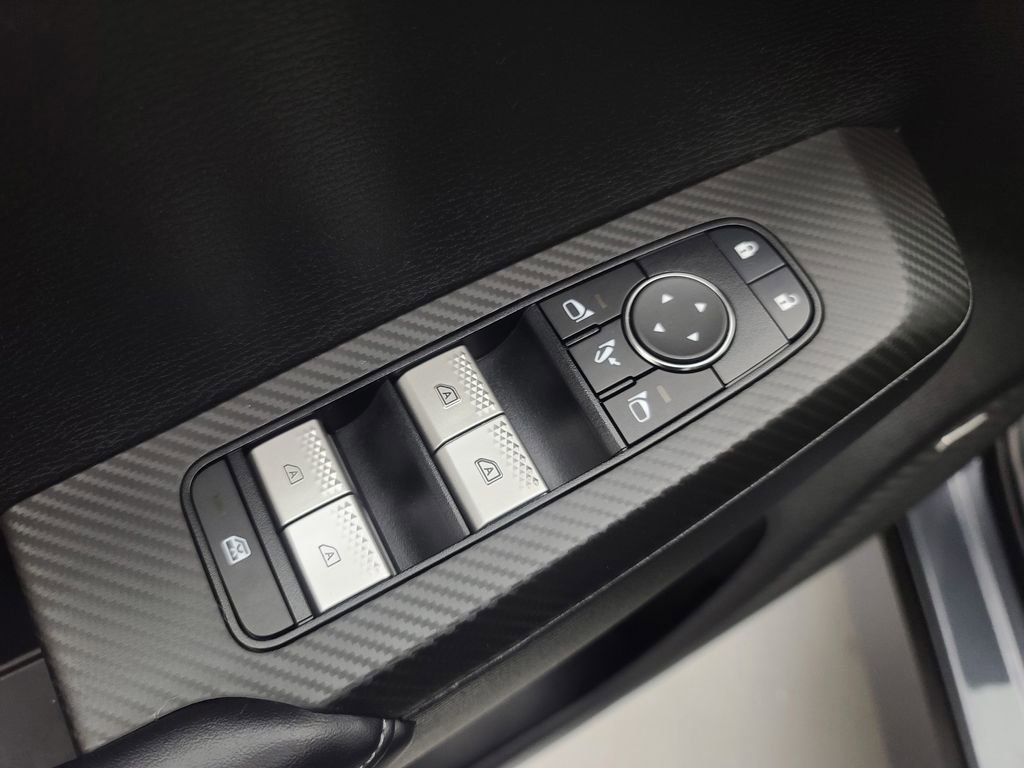 Used 2025 Mitsubishi Outlander SE AWD/4WD image 25