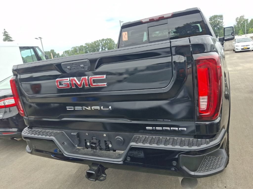 Used 2022 GMC Sierra 3500 Denali w/ Denali Ultimate Package AWD/4WD image 8