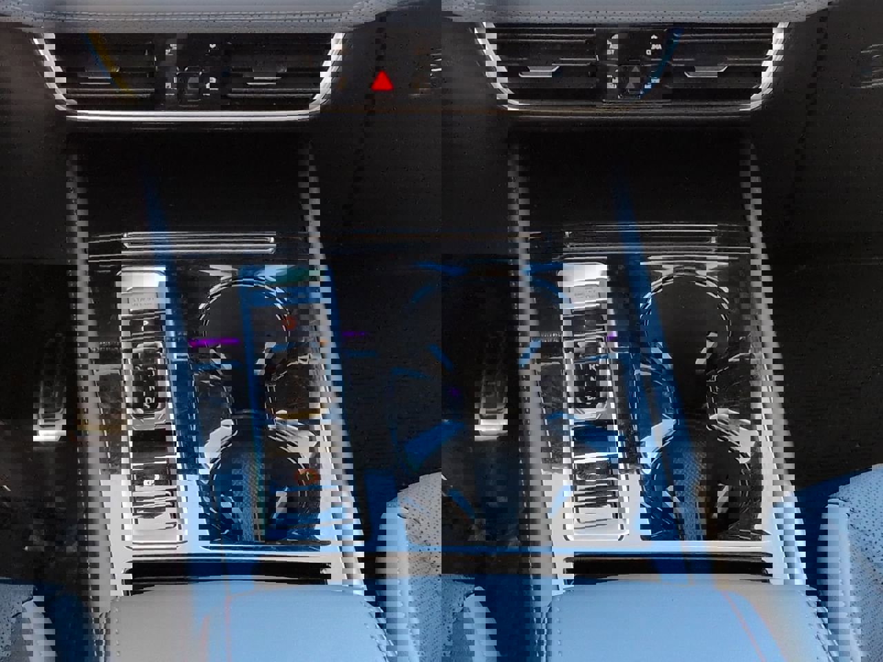 Used 2024 Volkswagen Atlas Peak Edition SE image 18