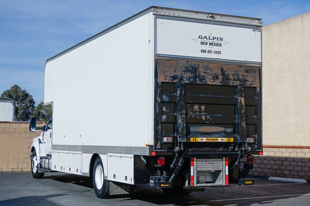 Used 2016 Ford F650 2WD Crew Cab Super Duty image 8