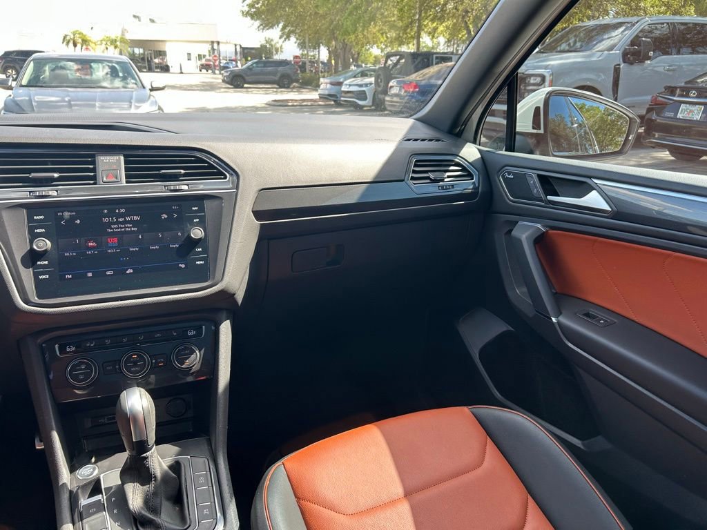 Used 2020 Volkswagen Tiguan SEL Premium R-Line AWD/4WD image 11