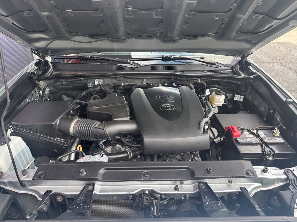 Used 2023 Toyota Tacoma SR5 AWD/4WD image 22
