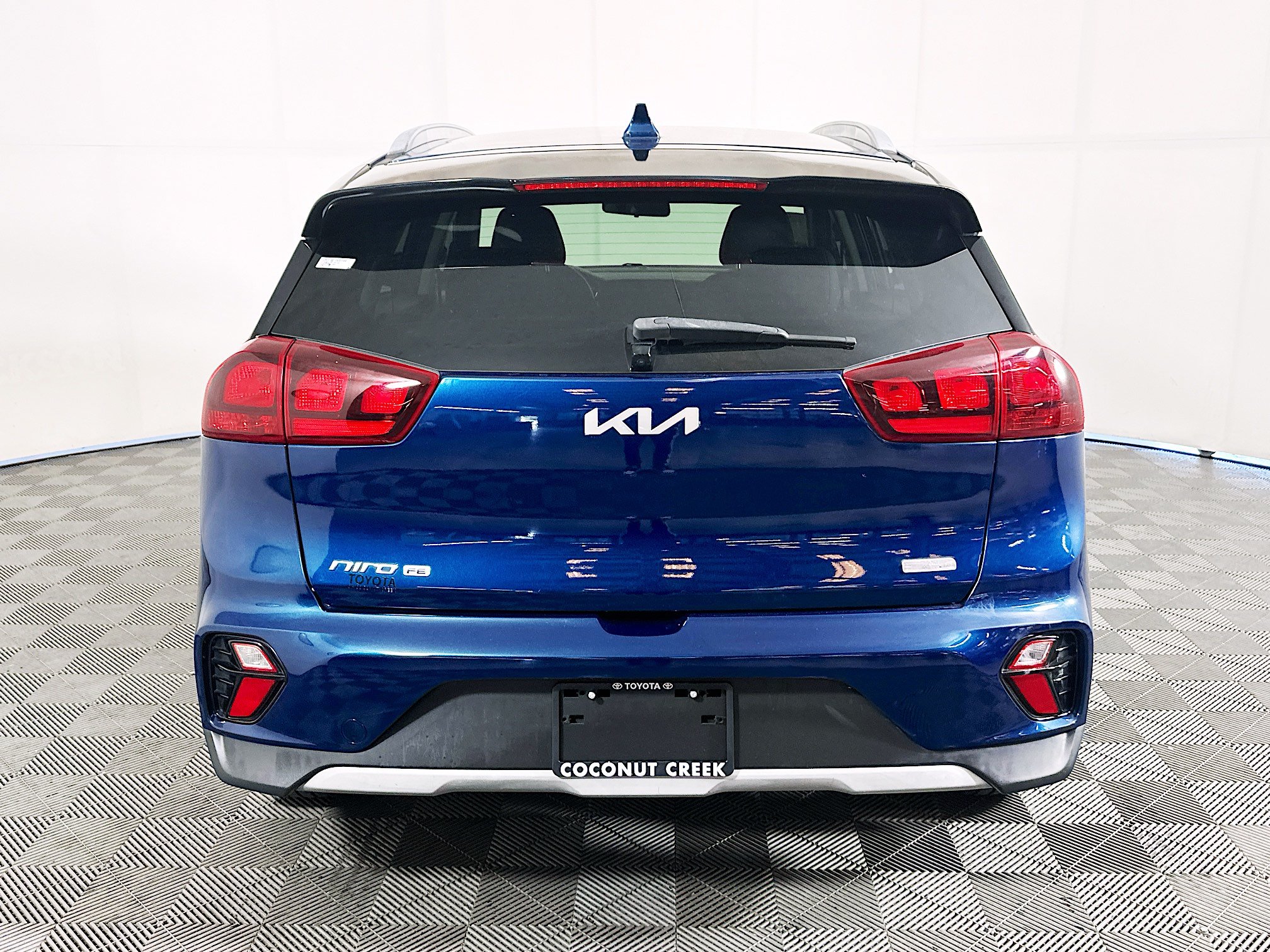 Used 2022 Kia Niro LX FWD image 4