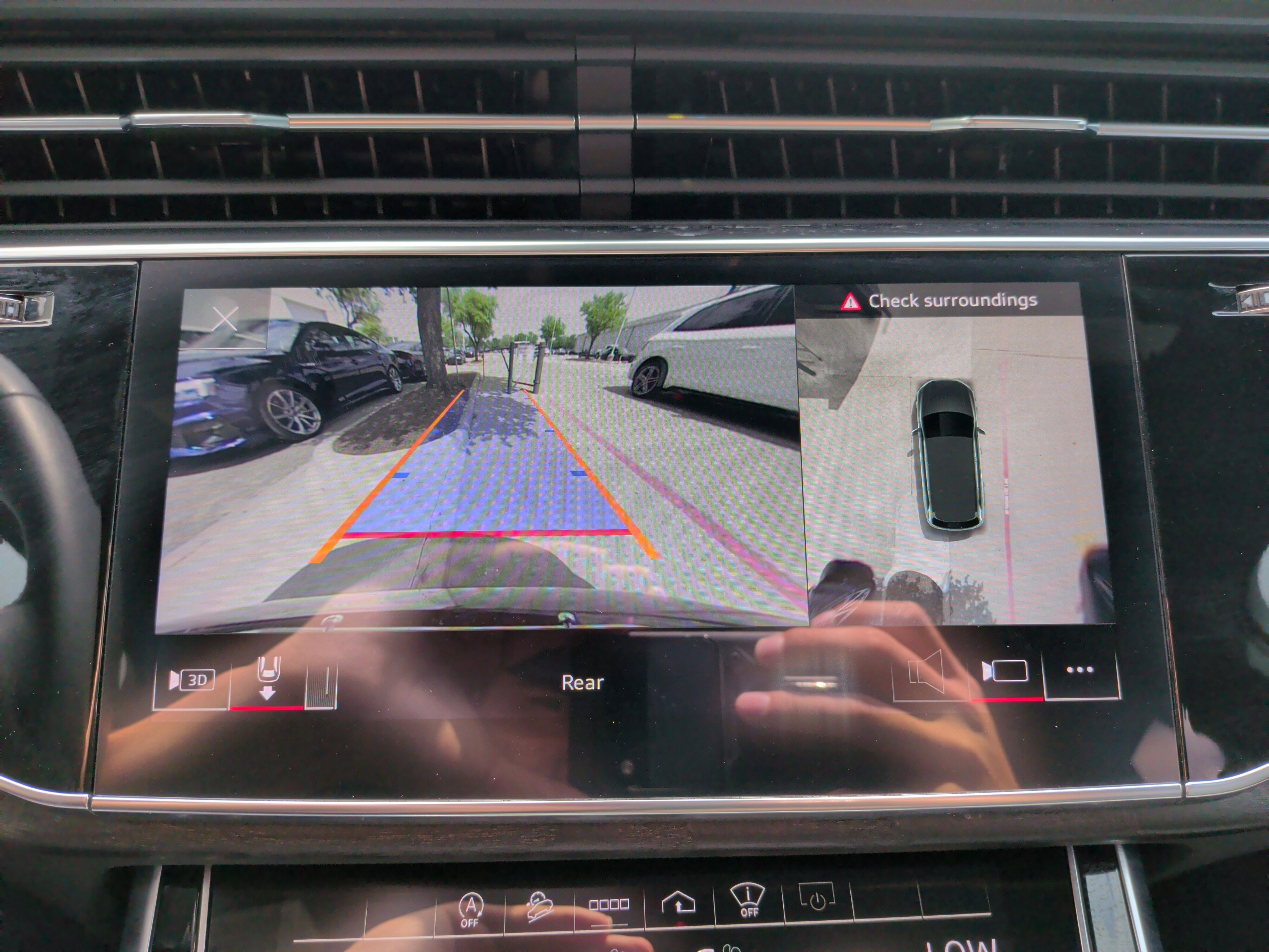 Used 2022 Audi Q7 3.0T Prestige image 25