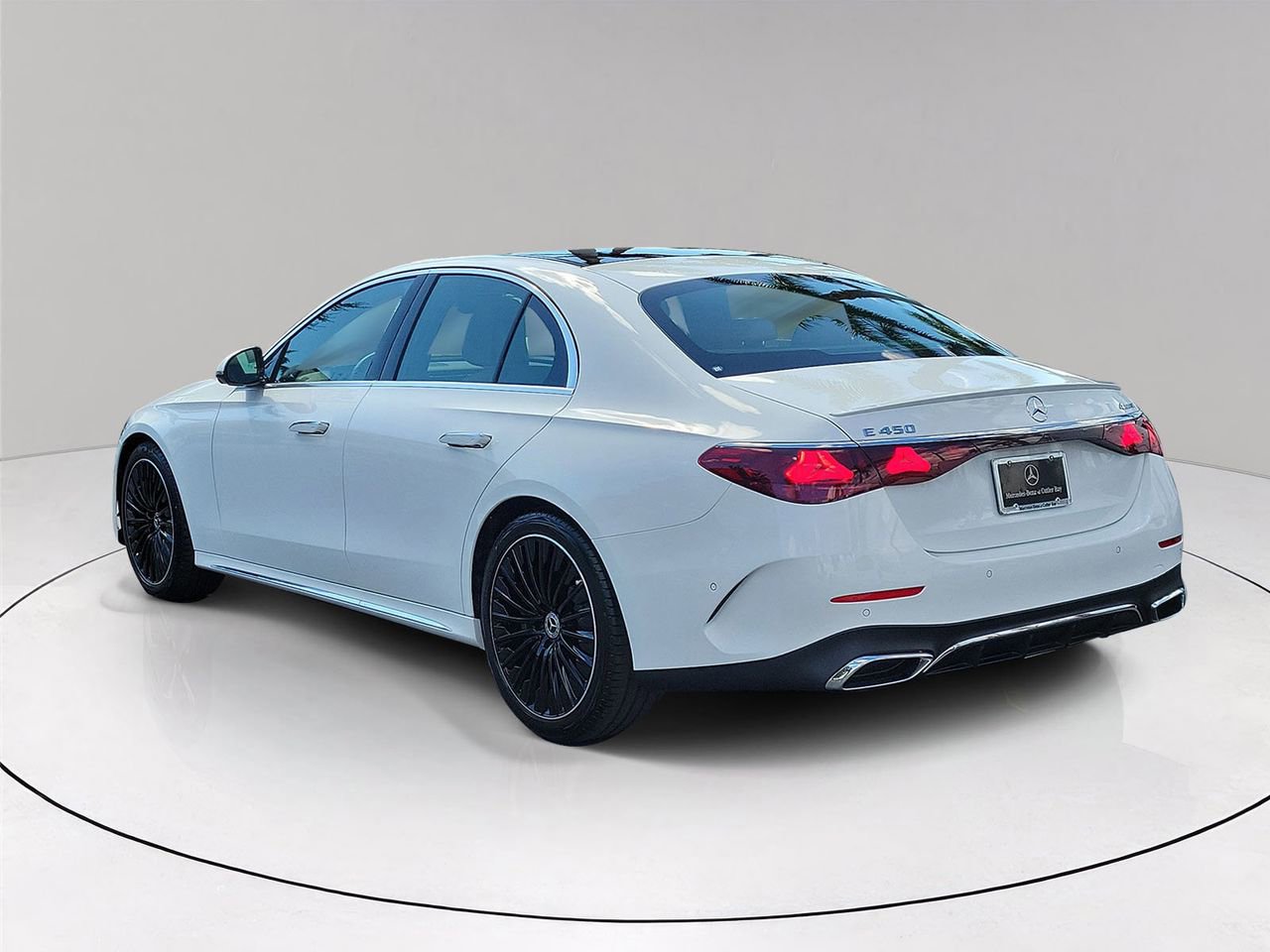 New 2026 Mercedes-Benz E 450 4MATIC Sedan image 4