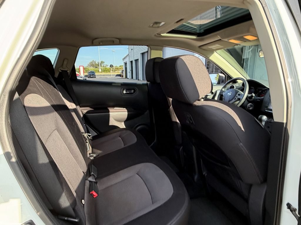 Used 2012 Nissan Rogue SV w/ Premium Pkg AWD/4WD image 18
