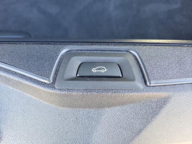 Used 2021 BMW X5 M50i w/ Executive Package image 11