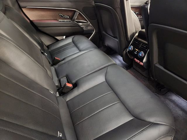 New 2023 Land Rover Range Rover SE image 31