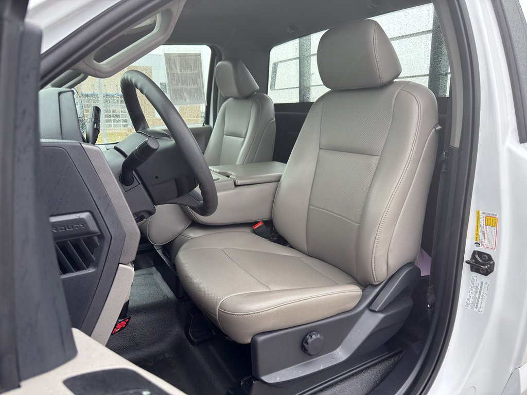 Used 2022 Ford F250 XL w/ Power Equipment Group image 27