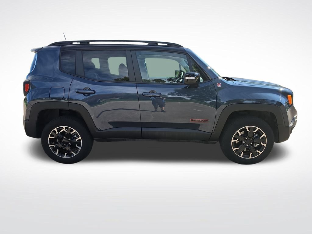 Used 2023 Jeep Renegade Trailhawk w/ Sun/Sound Group AWD/4WD image 8