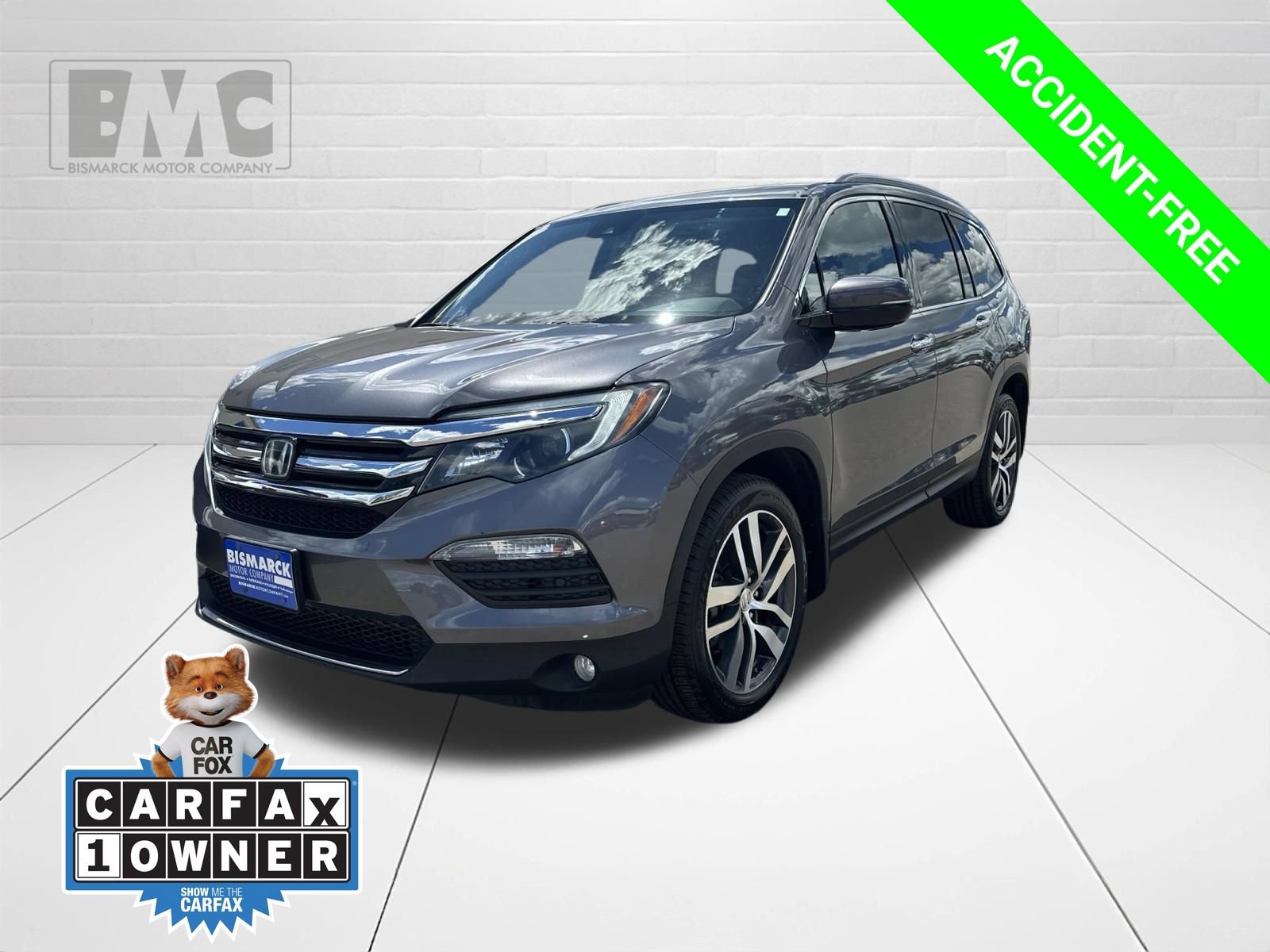 Used 2016 Honda Pilot Touring image 1