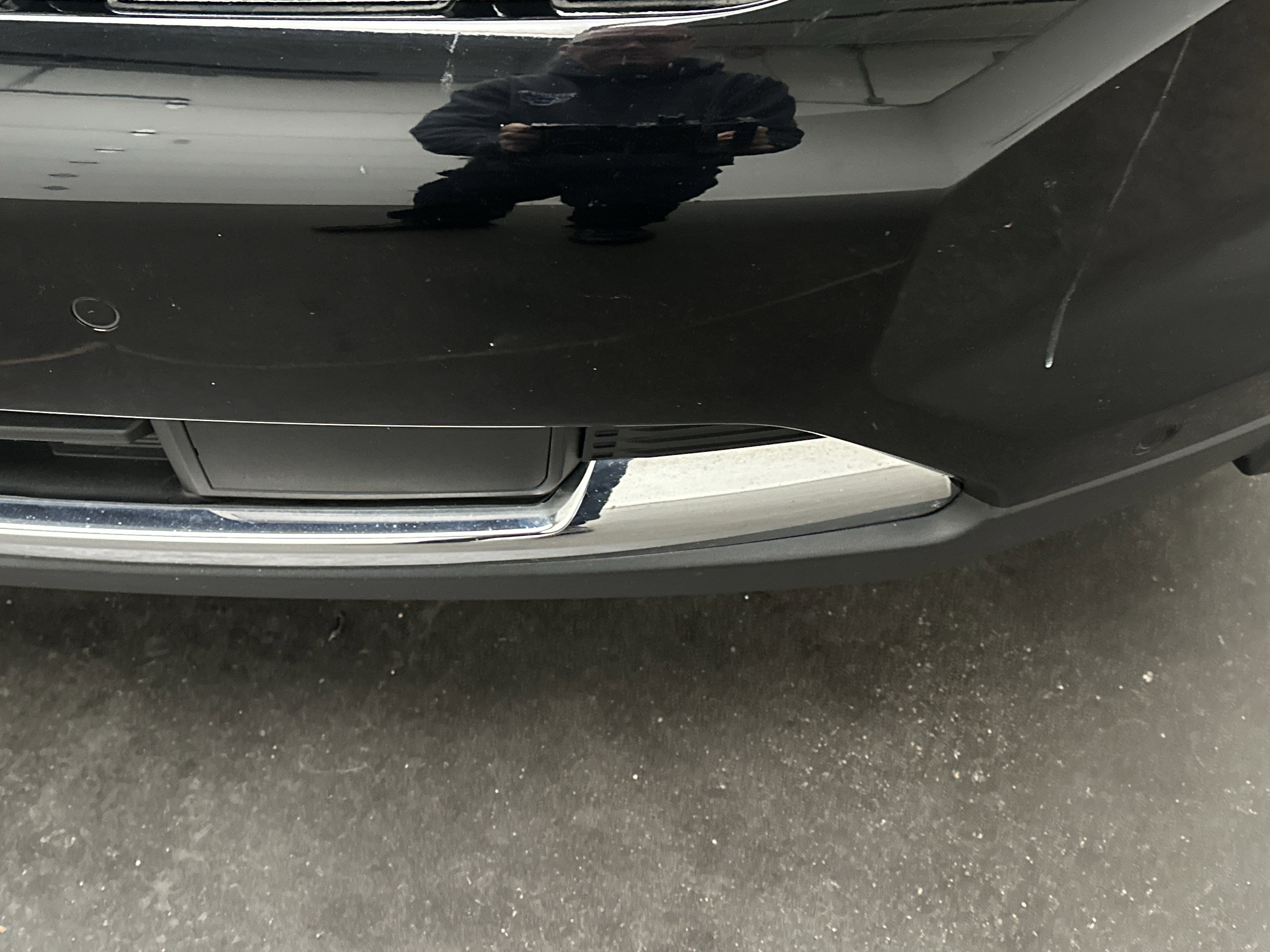 Used 2021 Chevrolet Tahoe Premier w/ Premium Package image 3