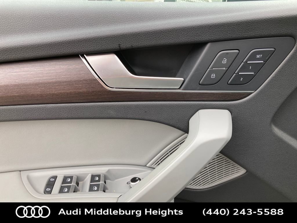 Certified 2022 Audi Q5 2.0T Premium Plus w/ Premium Plus Package image 16