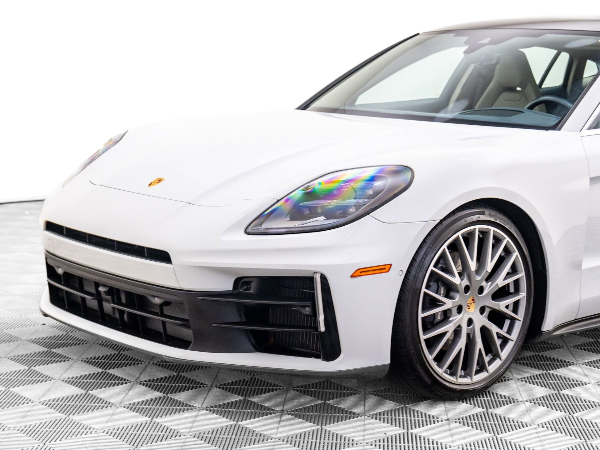 Certified 2024 Porsche Panamera 4 image 35