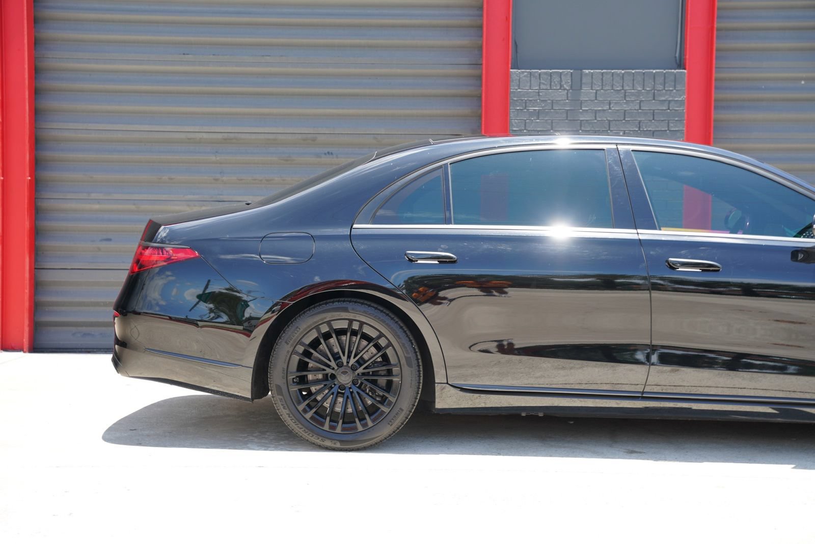 Used 2021 Mercedes-Benz S 580 4MATIC Sedan image 2