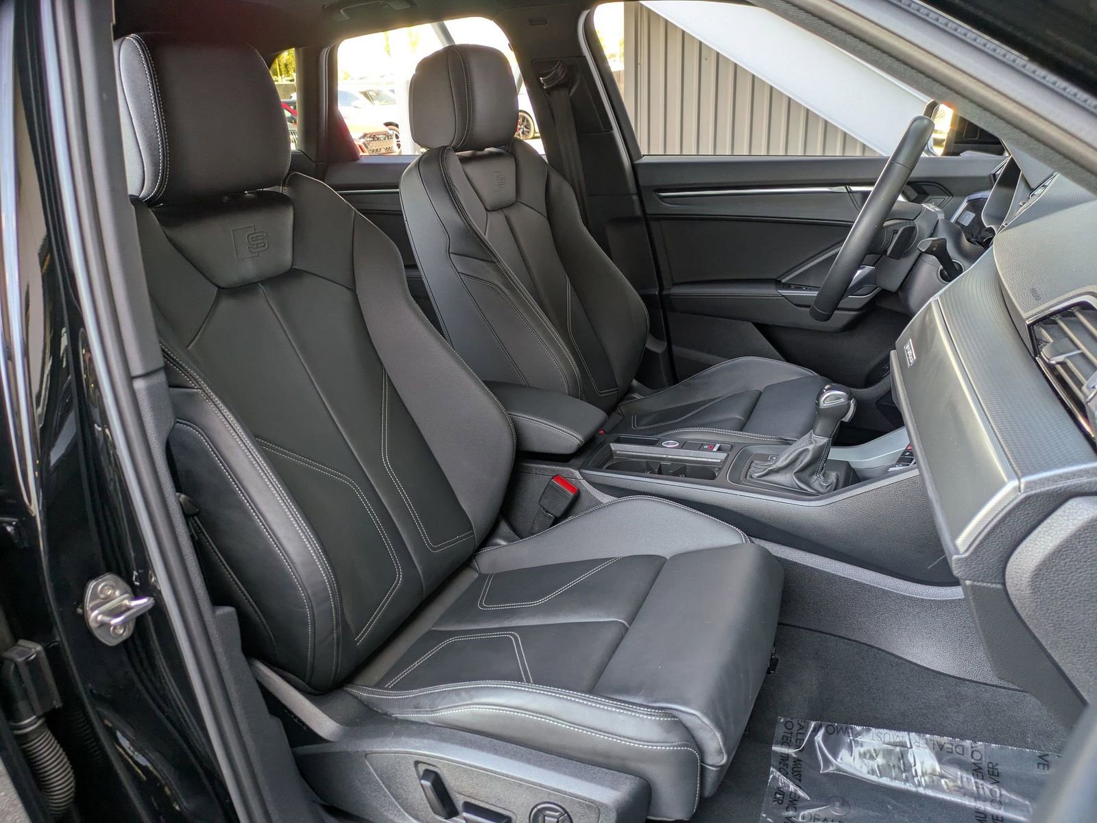 Used 2023 Audi Q3 2.0T Premium w/ Black Optic Sport Package image 27