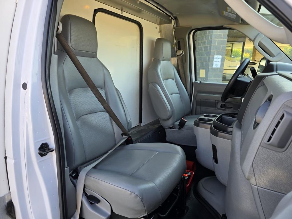 Used 2021 Ford E-450 and Econoline 450 Super Duty w/ Power Windows & Locks Group image 37