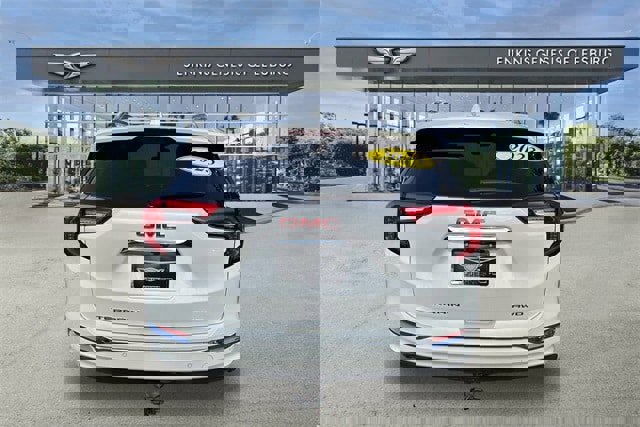 Used 2023 GMC Terrain Denali w/ Denali Premium Package image 5