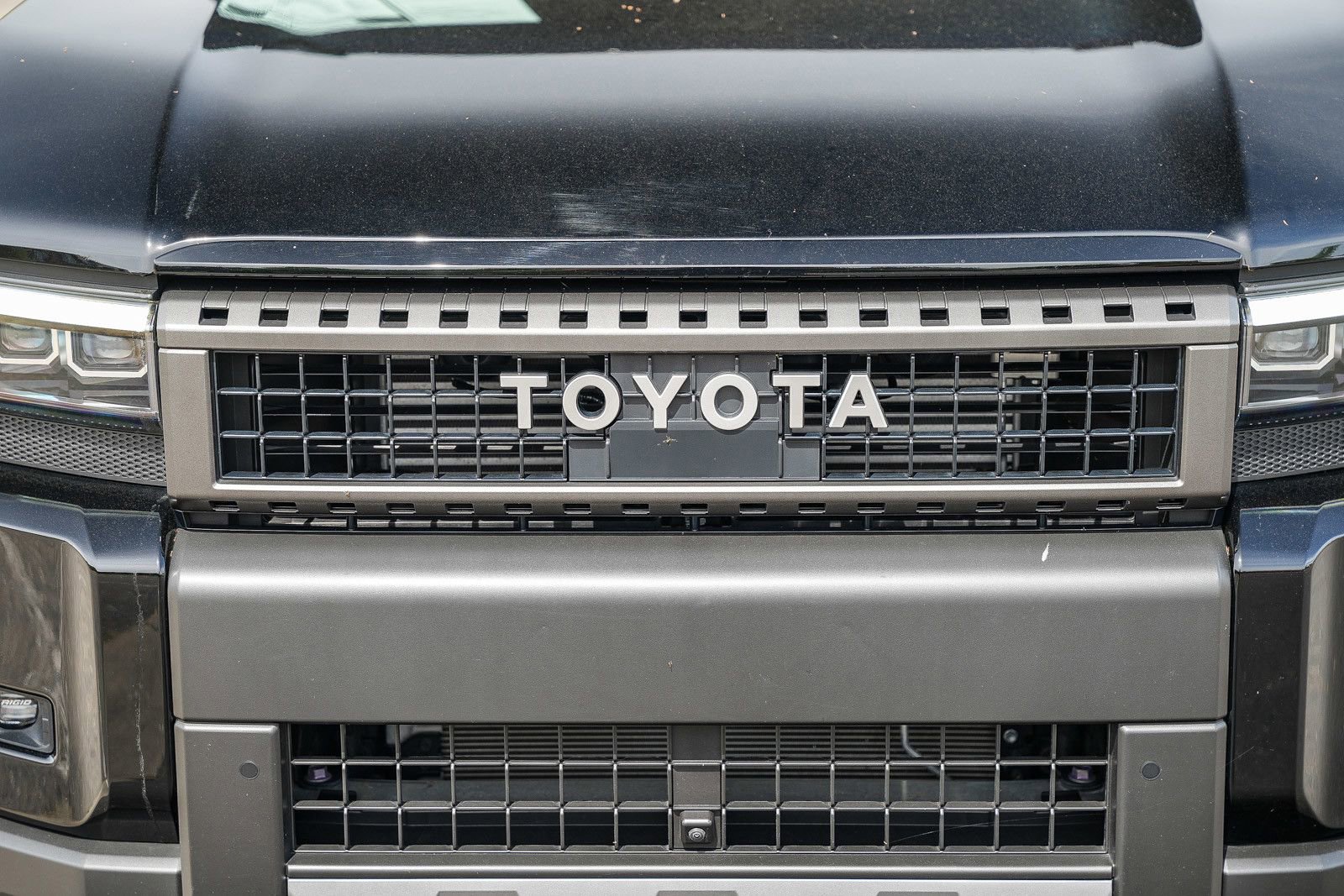 Used 2024 Toyota Land Cruiser image 7