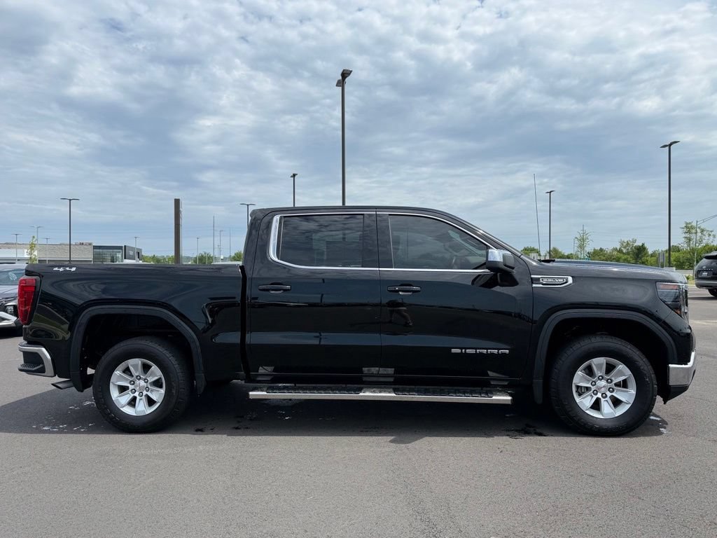 Used 2025 GMC Sierra 1500 SLE AWD/4WD image 4