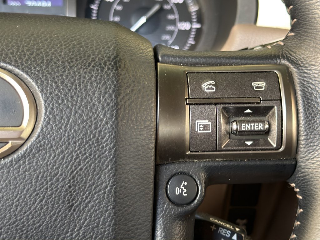 Used 2016 Lexus GX 460 w/ Preferred Accessory Package AWD/4WD image 22