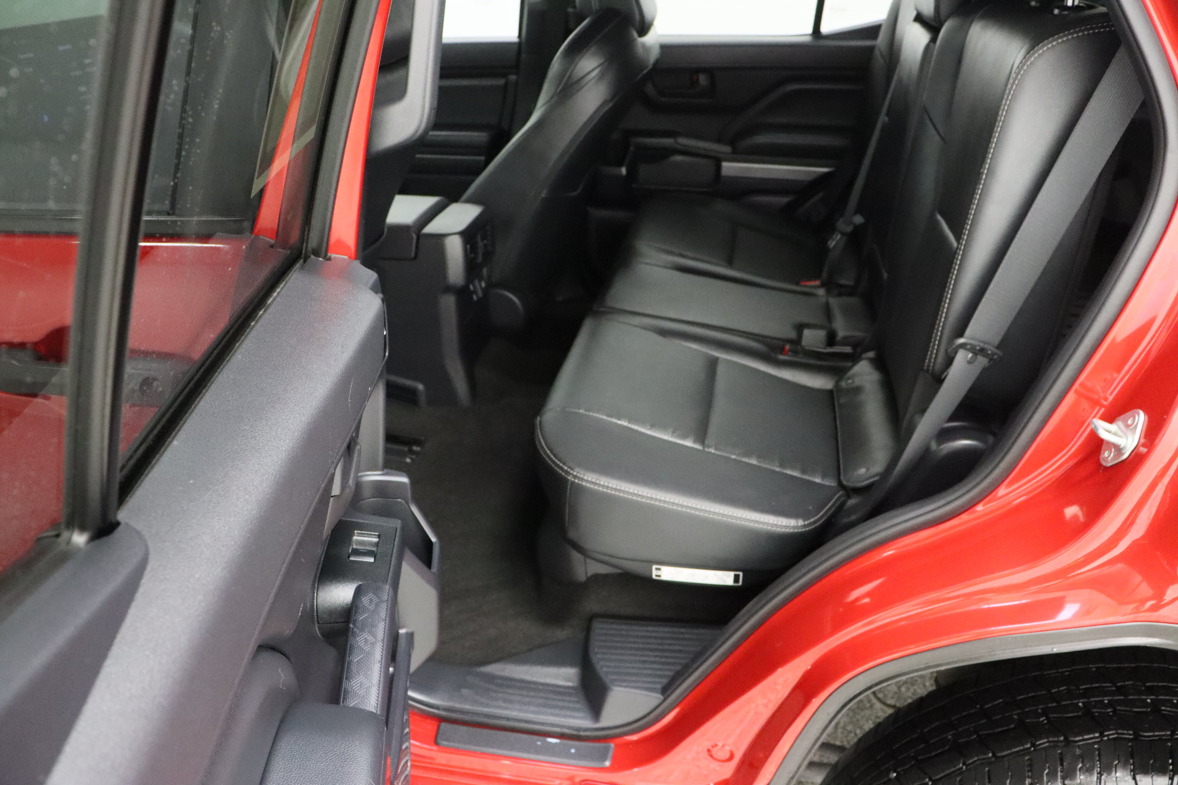 Certified 2025 Toyota 4Runner TRD Off-Road Premium w/ Tow Technology Package AWD/4WD image 31