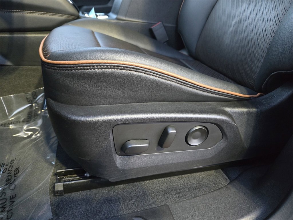 Used 2023 GMC Canyon AT4 w/ AT4 Premium Package image 14