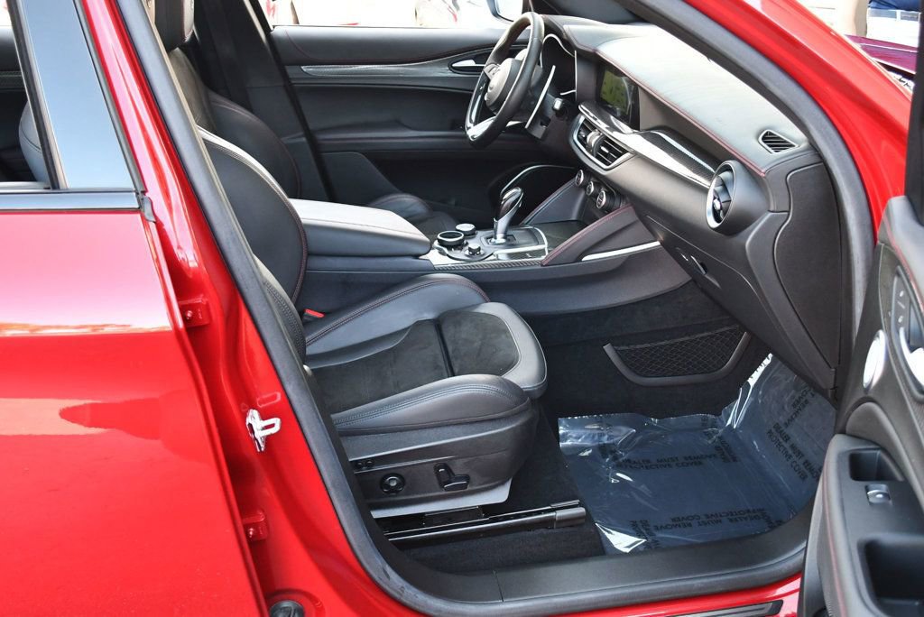 Used 2018 Alfa Romeo Stelvio Quadrifoglio w/ Driver Assist Dynamic Package image 49