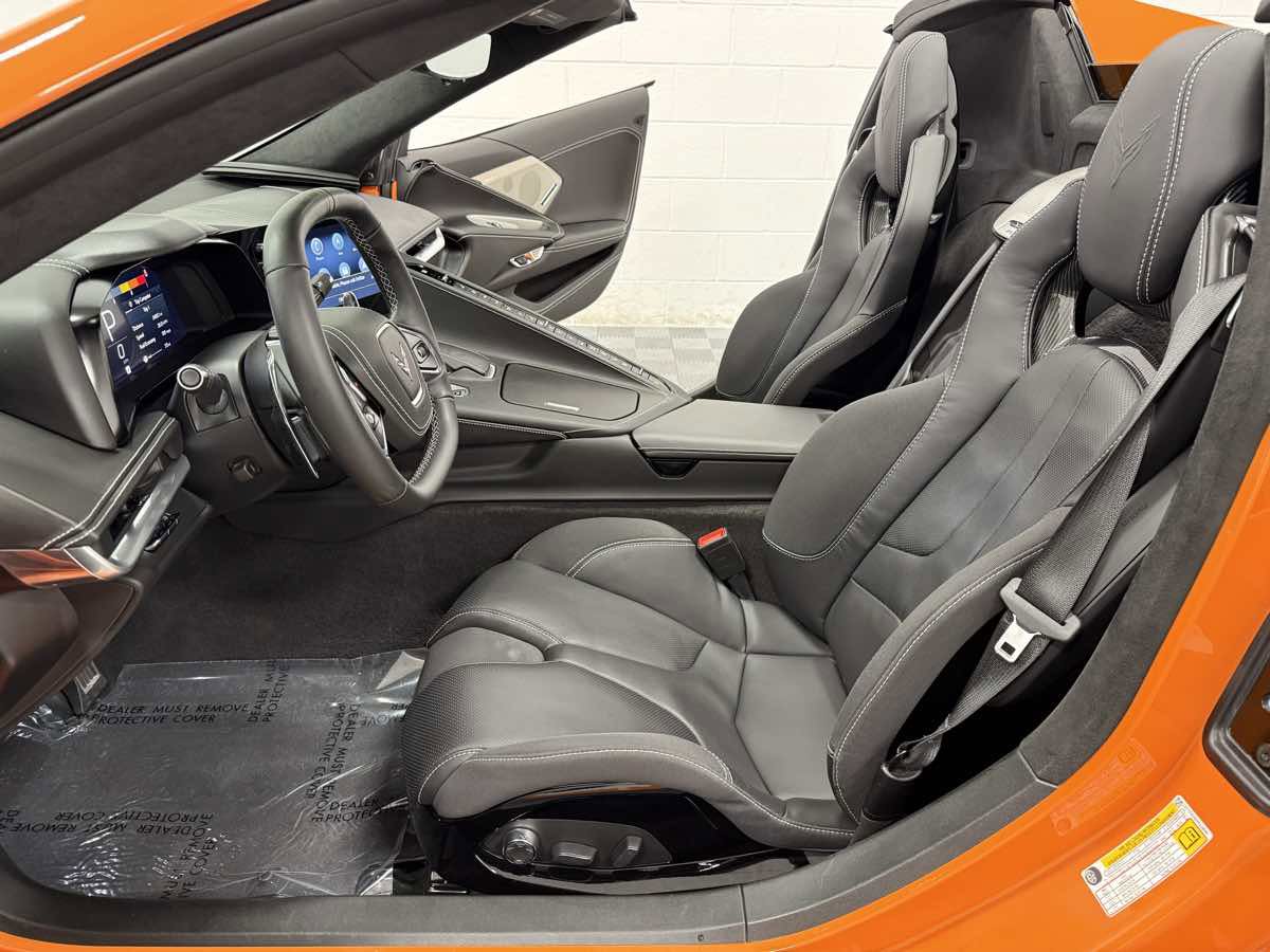 Used 2023 Chevrolet Corvette Stingray Premium Conv w/ 3LT image 13
