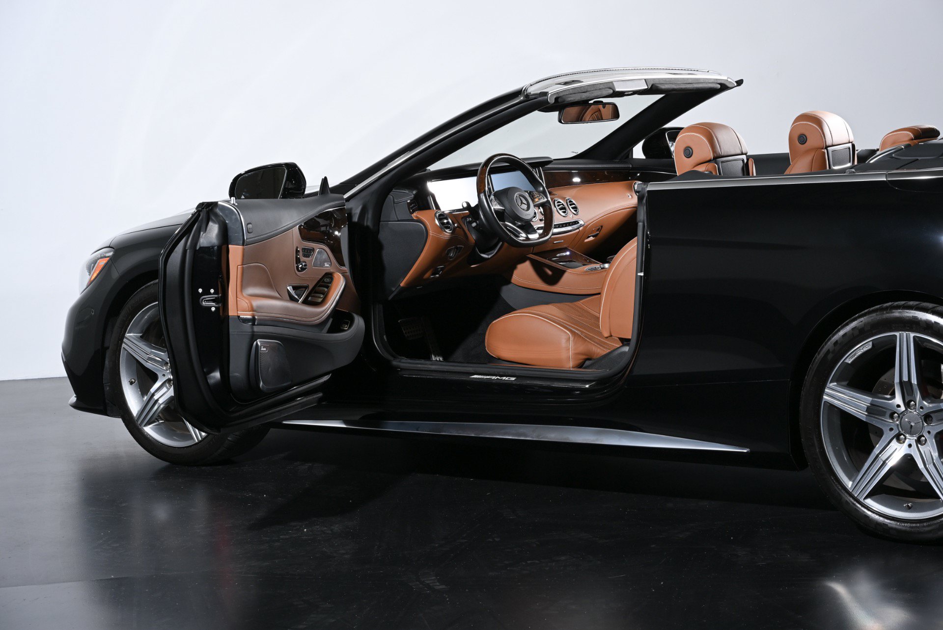 Used 2017 Mercedes-Benz S 63 AMG 4MATIC Cabriolet image 12