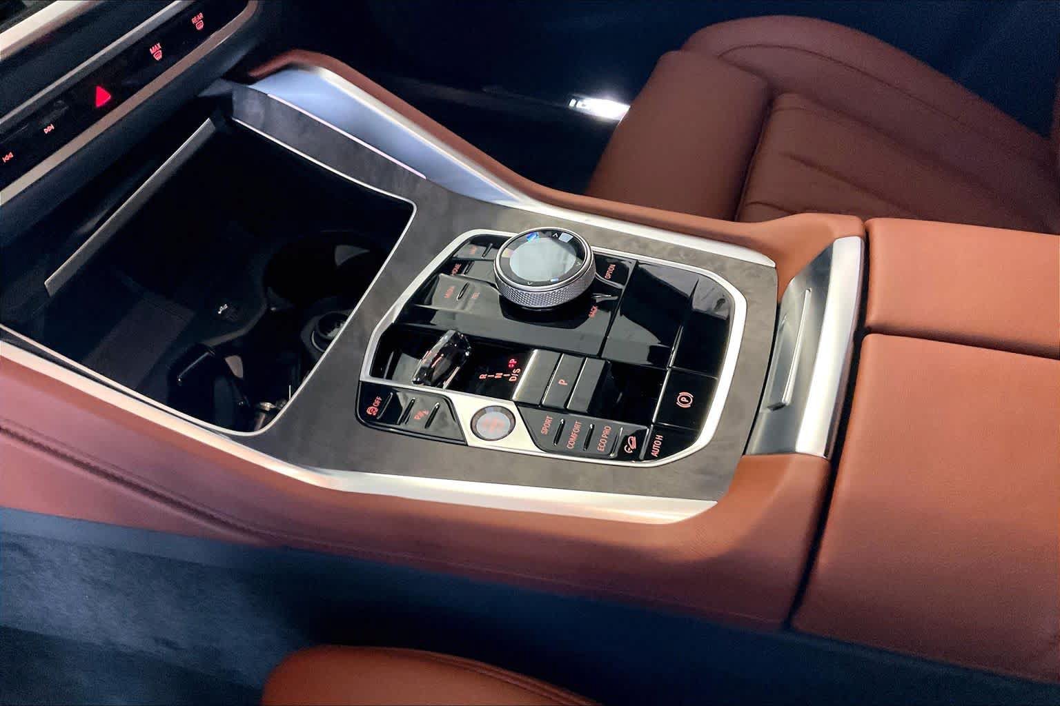 New 2027 BMW X6 M60i AWD/4WD image 7
