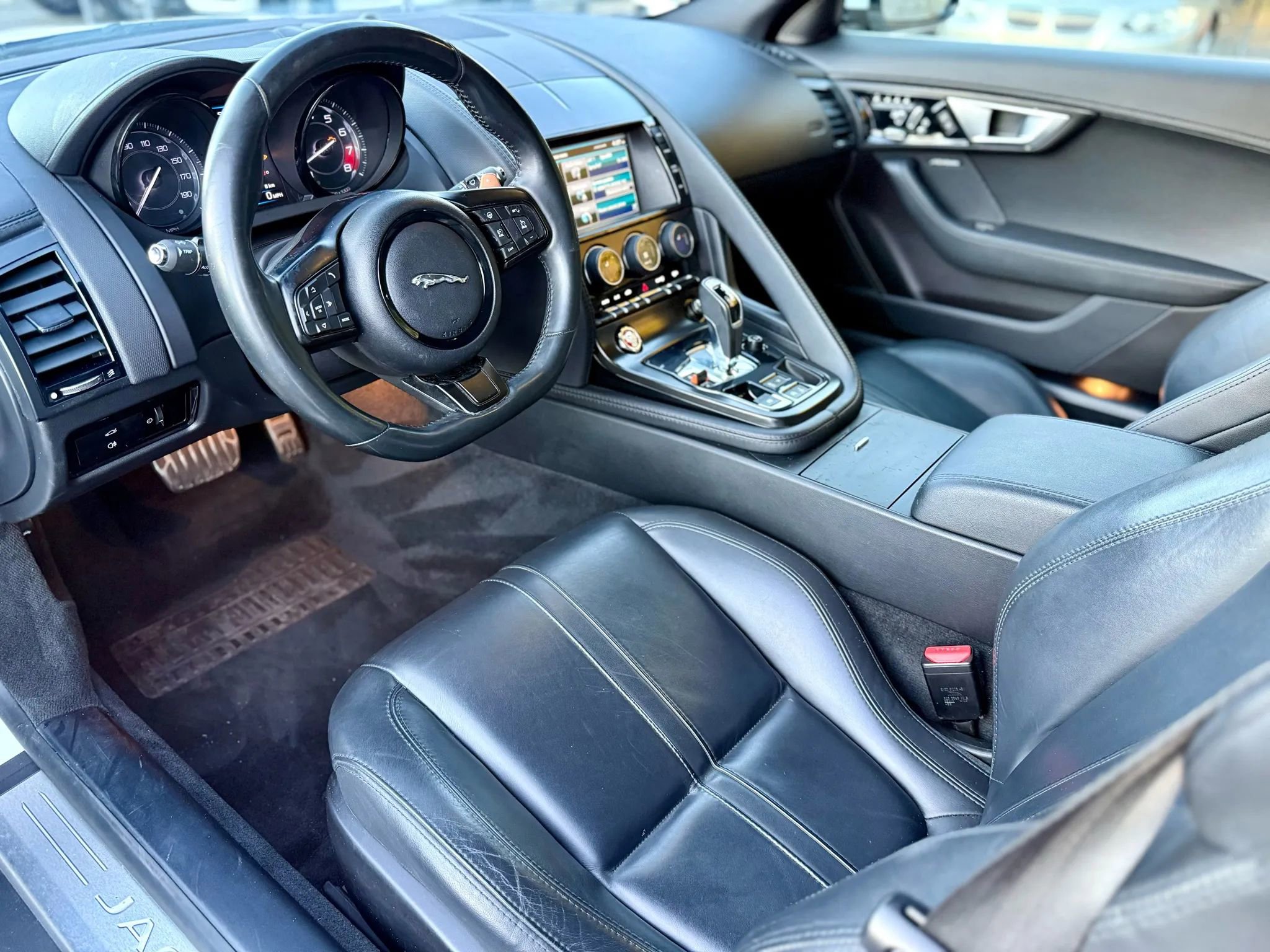 Used 2015 Jaguar F-TYPE S image 26