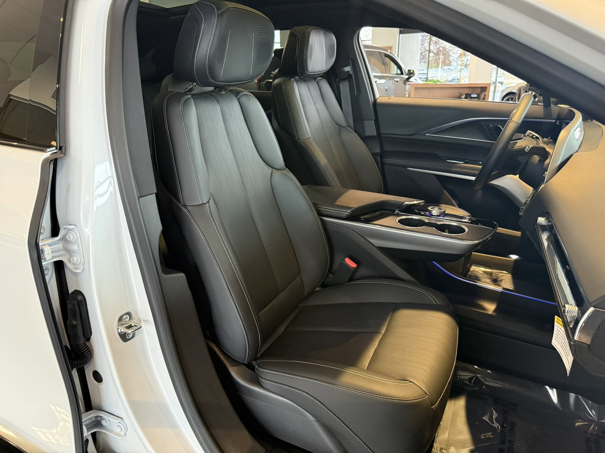 Certified 2024 Cadillac Lyriq Luxury w/ LPO, Floor Liner Package image 18