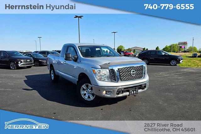 Used 2018 Nissan Titan SV AWD/4WD image 1