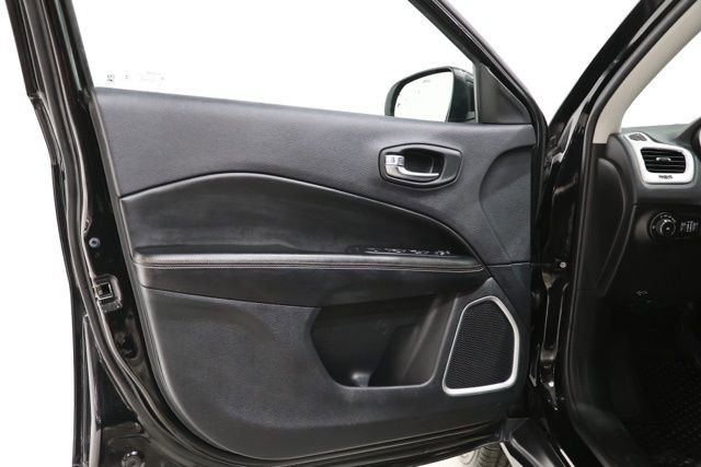 Used 2020 Jeep Compass Latitude w/ Cold Weather Group image 19