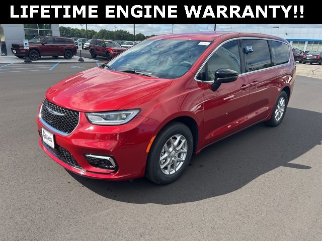 New 2026 Chrysler Pacifica Select image 4