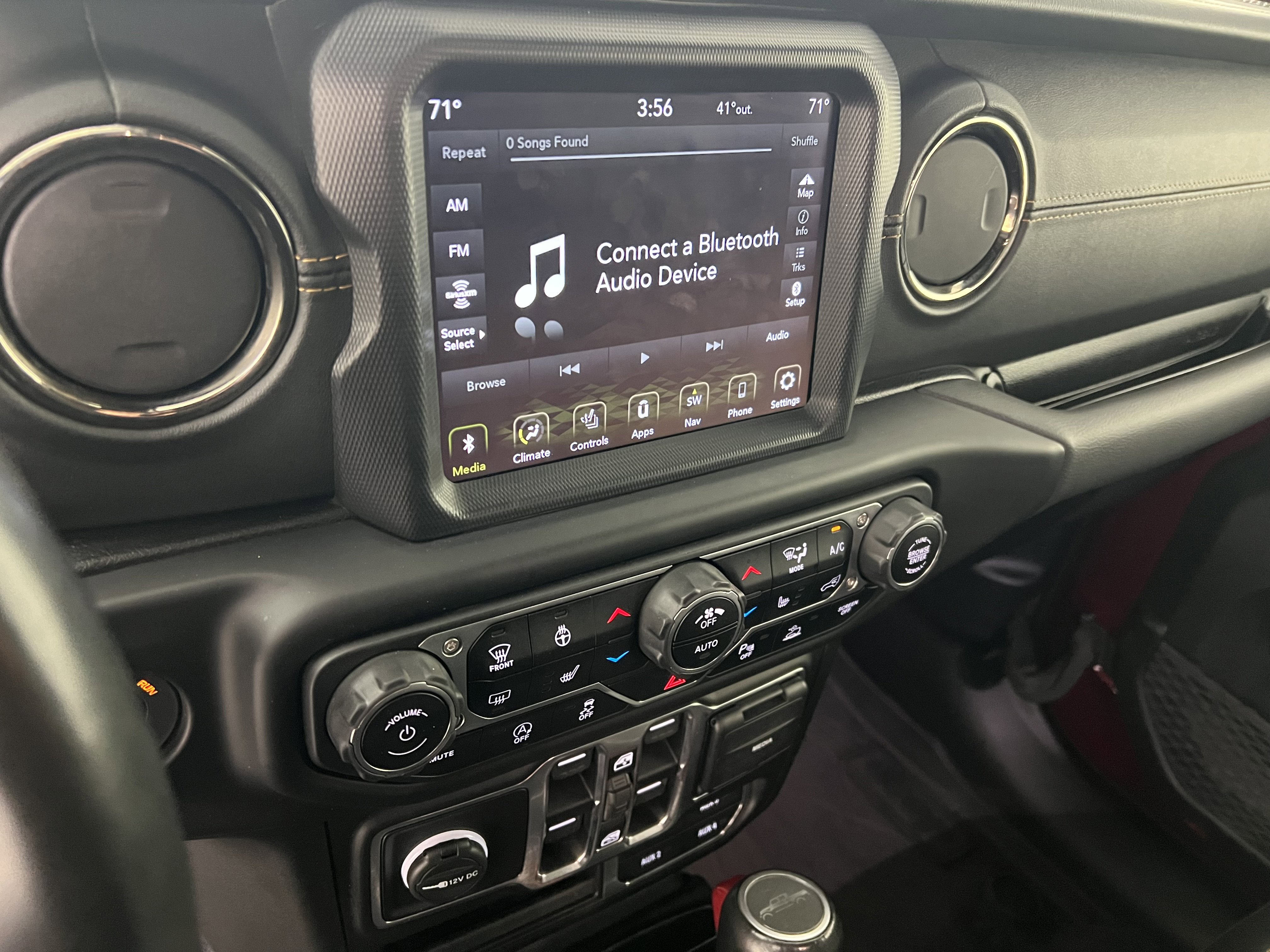 Used 2021 Jeep Gladiator Overland image 28