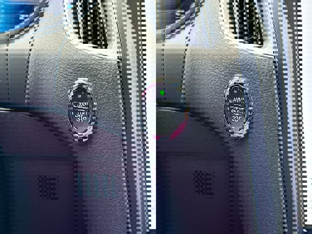 Used 2022 Ford Edge SEL w/ Sport Appearance Package image 18