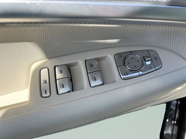 Used 2026 Genesis G70 2.5T Prestige image 22