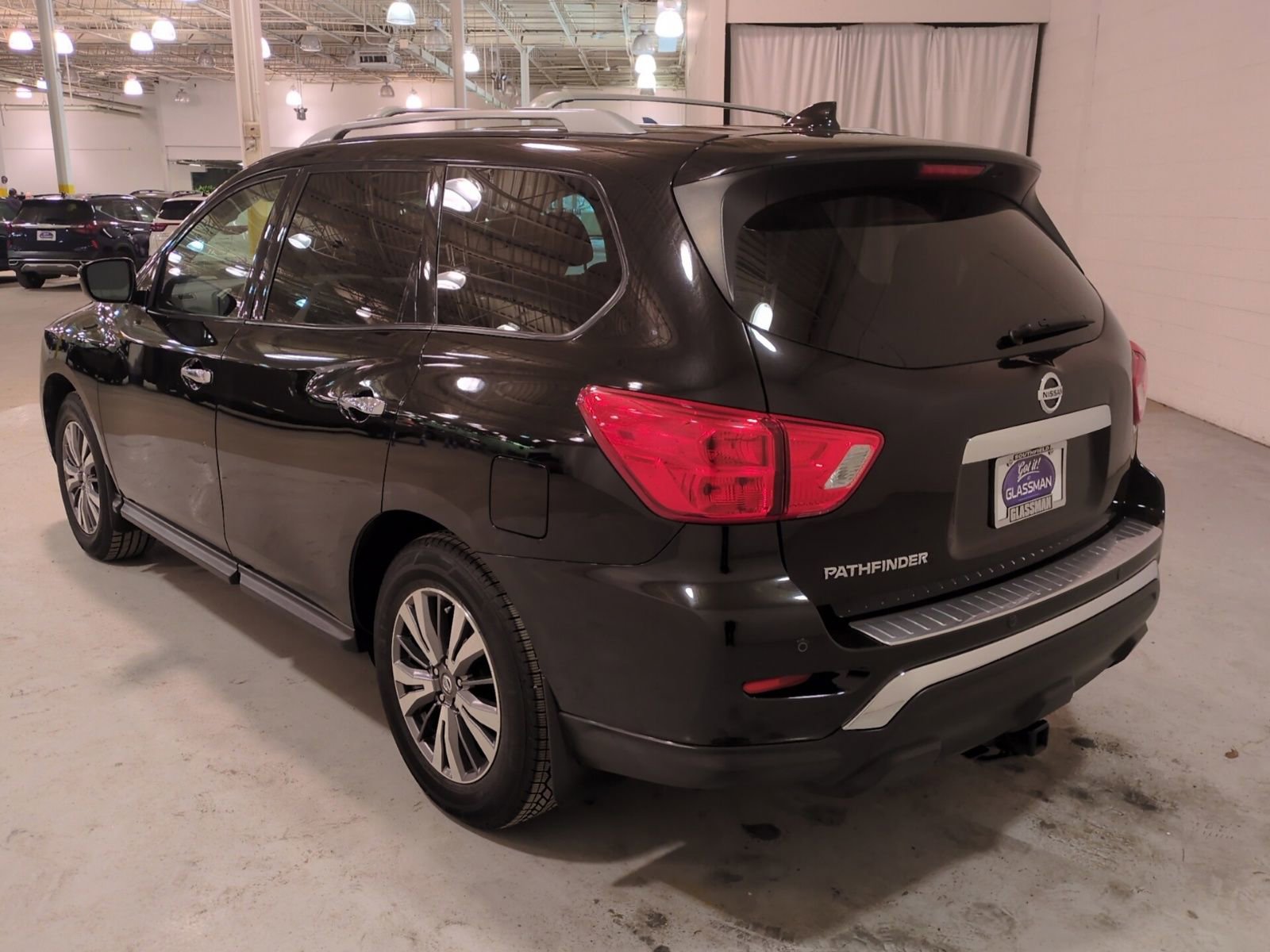 Used 2020 Nissan Pathfinder S FWD image 5